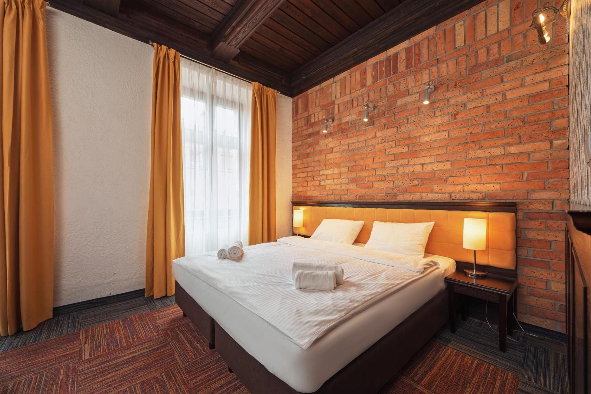 Hotel Palazzo Rosso Old Town 3*